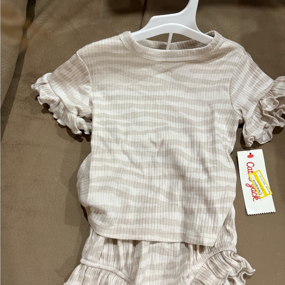 Cat & Jack Cream and White Zebra Striped Set